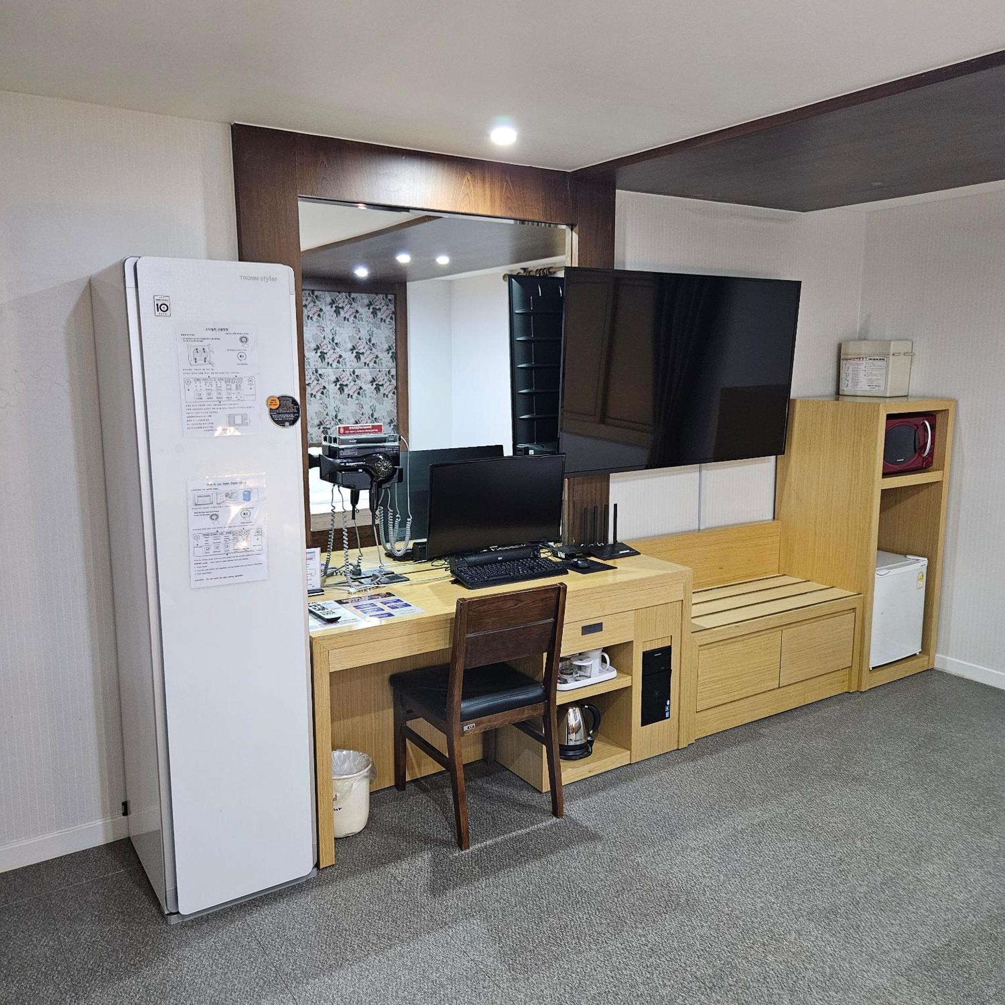 Amour Hotel Suwon Ngoại thất bức ảnh