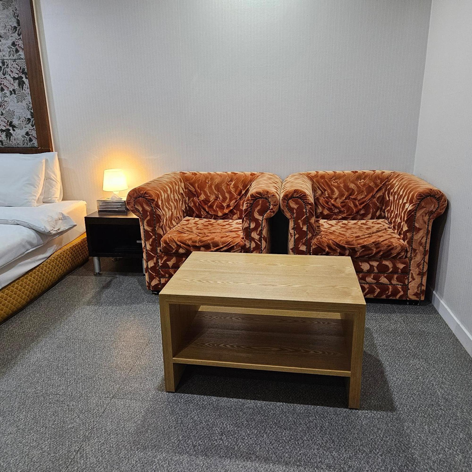 Amour Hotel Suwon Ngoại thất bức ảnh