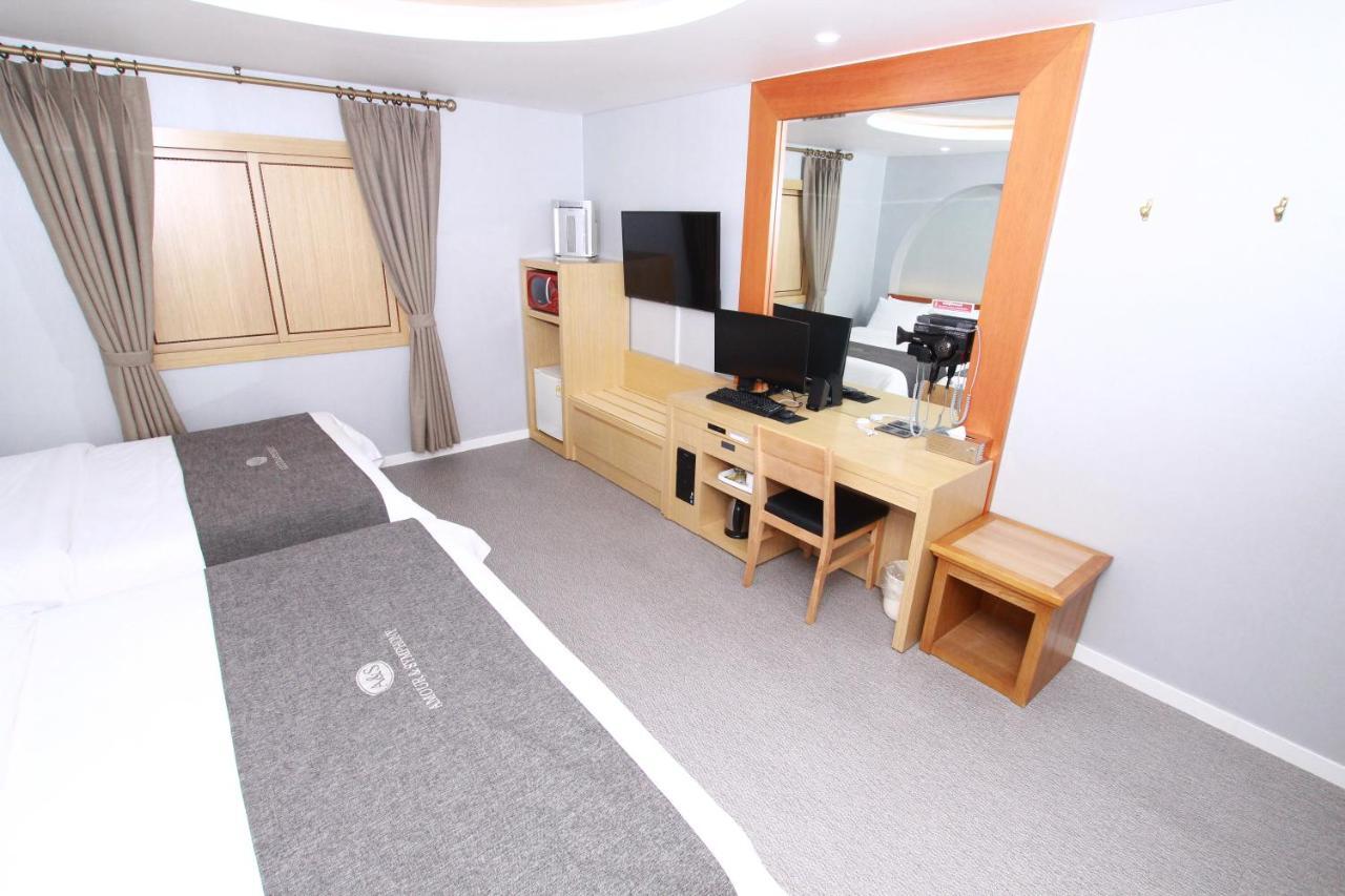 Amour Hotel Suwon Ngoại thất bức ảnh